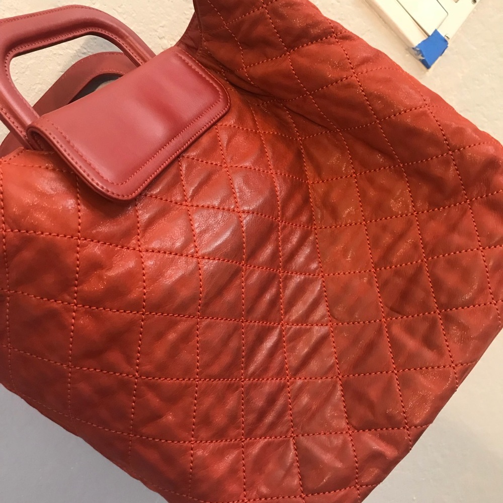 Authentic  Chanel - Picture 8 of 8